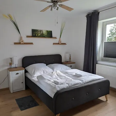 Moderne Ferienwohnung Fuer Bis Zu 6 Personen - Netflix, Ps4, Zentrumsnaehe Und Mehr In Celle Exterior foto