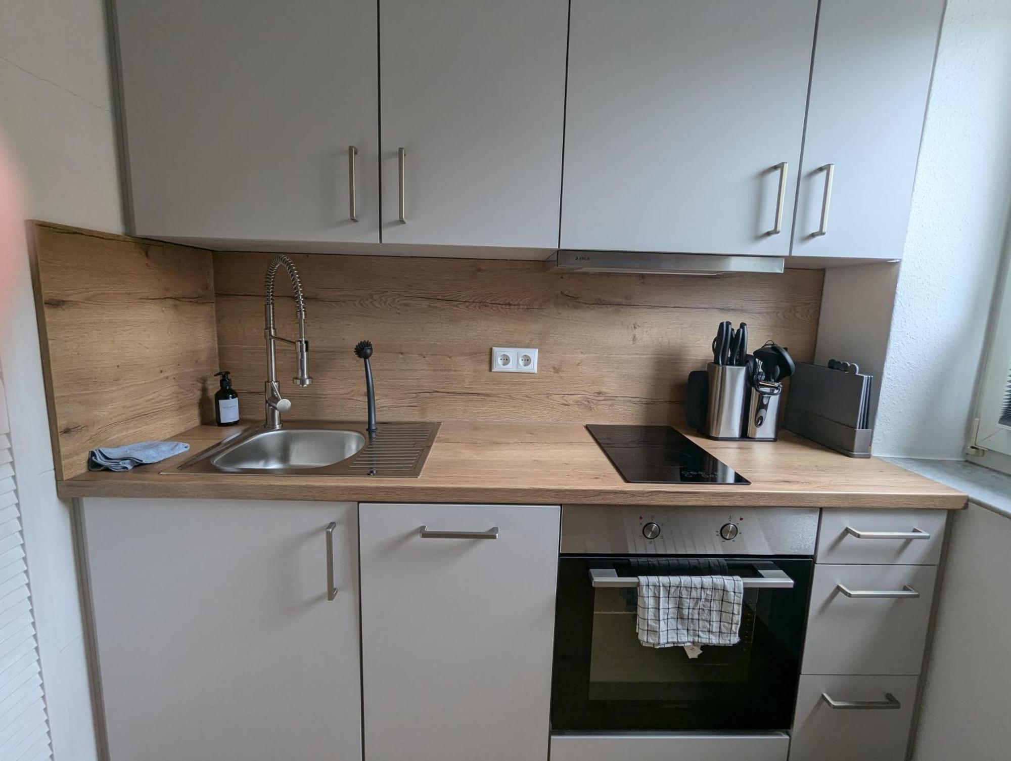 Apartment Moderne Fuer Bis Zu 6 Personen - Netflix, Ps4, Zentrumsnaehe Und Mehr In *