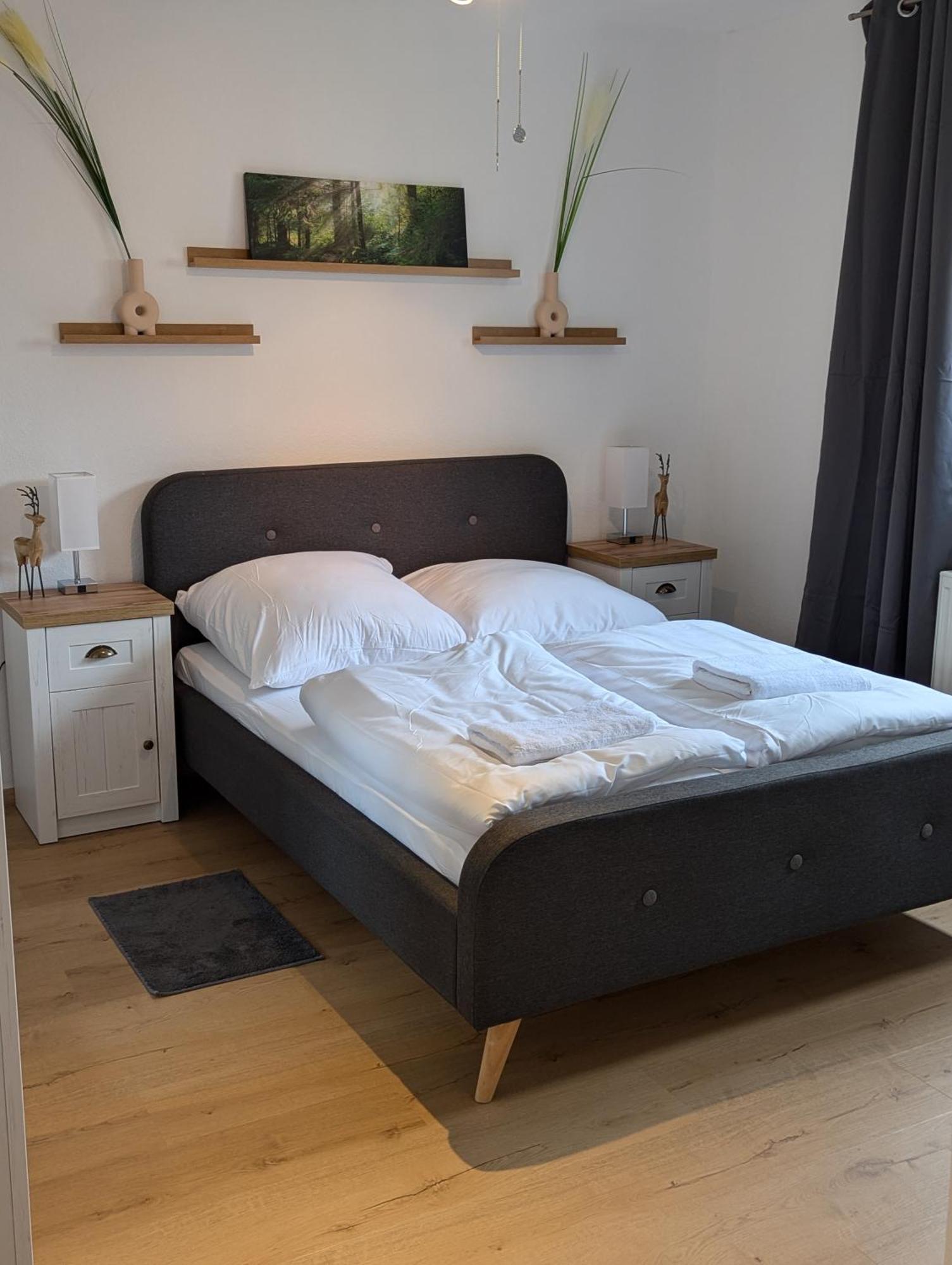 Apartment Moderne Fuer Bis Zu 6 Personen - Netflix, Ps4, Zentrumsnaehe Und Mehr In *